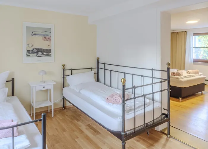 Naturblick - Modernes 3-zimmer Mit Privatparkplatz ノイシュタット・バイ・コーブルク